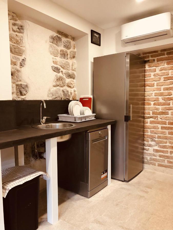 Guesthouse Giraffe Donja Lastva Exterior foto