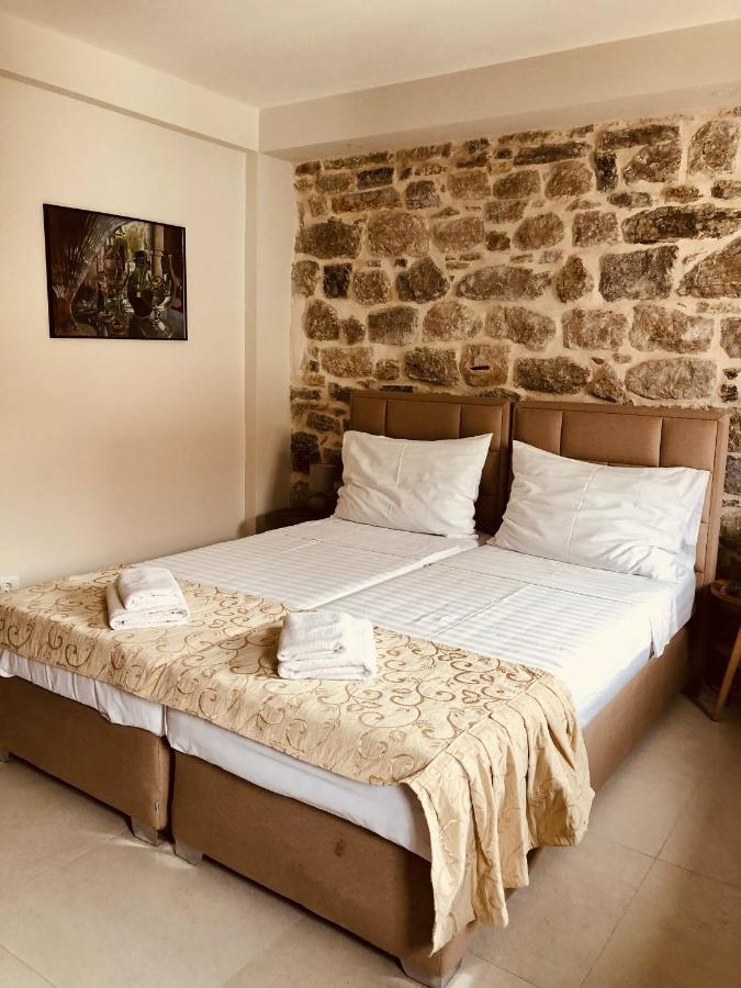 Guesthouse Giraffe Donja Lastva Exterior foto