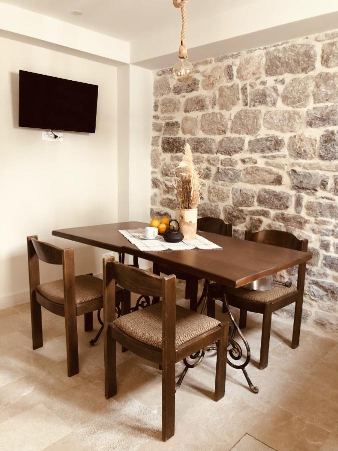 Guesthouse Giraffe Donja Lastva Exterior foto