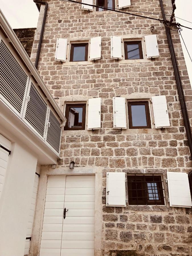Guesthouse Giraffe Donja Lastva Exterior foto